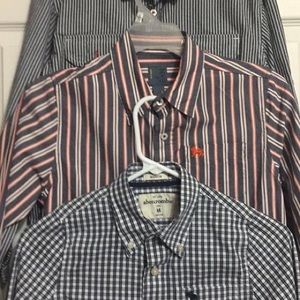 3 men’s shirts button up like new